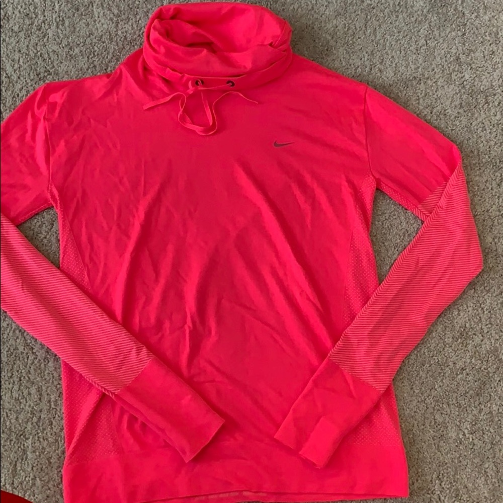 Like New Nike Funnel-Neck Long sleeve top - Sz M